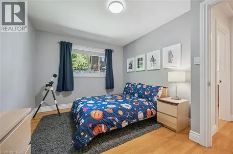 9 Heather Avenue Cambridge ON N3C 1X2