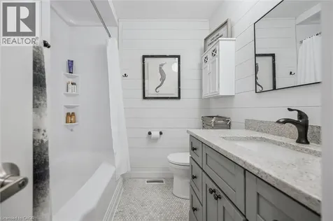 9 Heather Avenue Cambridge ON N3C 1X2