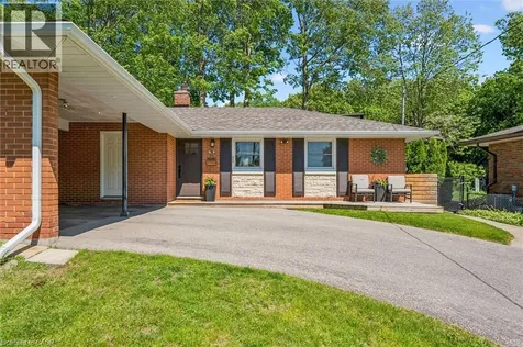 9 Heather Avenue Cambridge ON N3C 1X2
