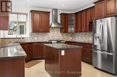 347 Bamburgh Way Ottawa ON K2J 5R1