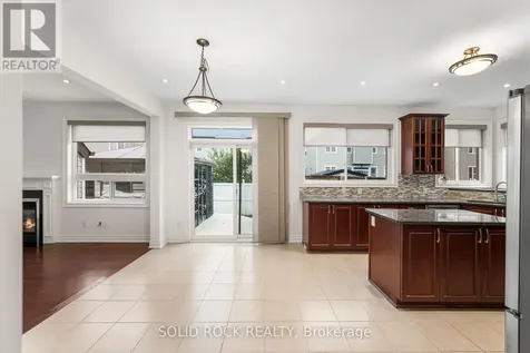 347 Bamburgh Way Ottawa ON K2J 5R1