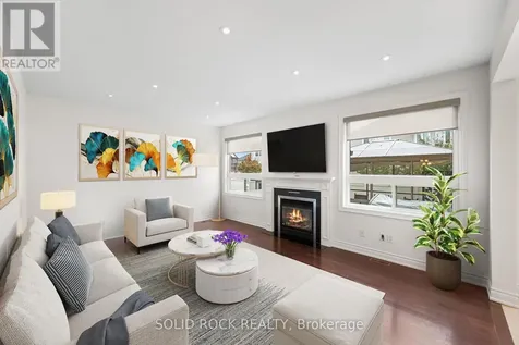 347 Bamburgh Way Ottawa ON K2J 5R1