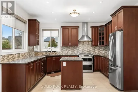 347 Bamburgh Way Ottawa ON K2J 5R1