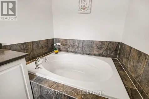 267 Garrity Crescent Ottawa ON K2J 3T6