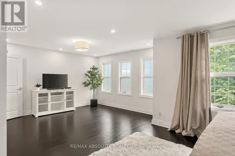149 Lanigan Crescent Ottawa ON K2S 1G9