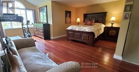 142 Windhurst Drive Ottawa ON K2G 6K8