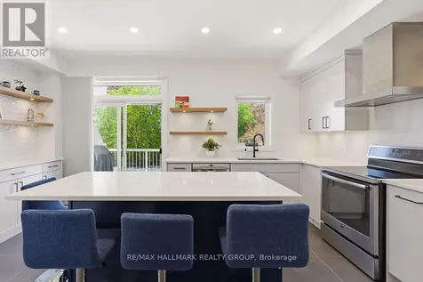 8 Pondside Private Ottawa ON K1K 4X3