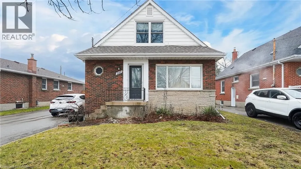 342 East 17th Street Hamilton ON L9A 4M8