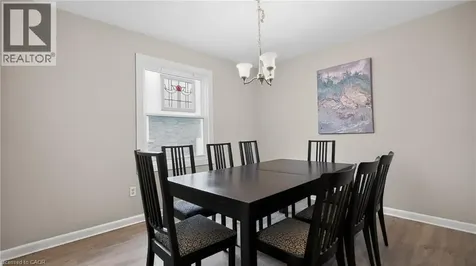 342 East 17th Street Hamilton ON L9A 4M8
