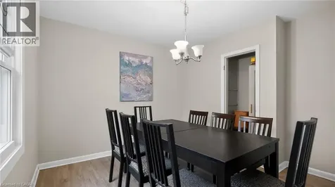 342 East 17th Street Hamilton ON L9A 4M8