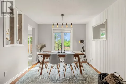 27 Ravenscroft Court Ottawa ON K2S 1R3