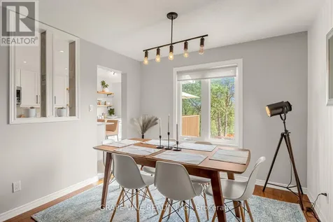 27 Ravenscroft Court Ottawa ON K2S 1R3