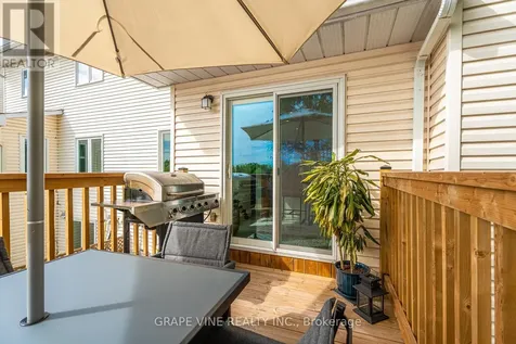 27 Ravenscroft Court Ottawa ON K2S 1R3
