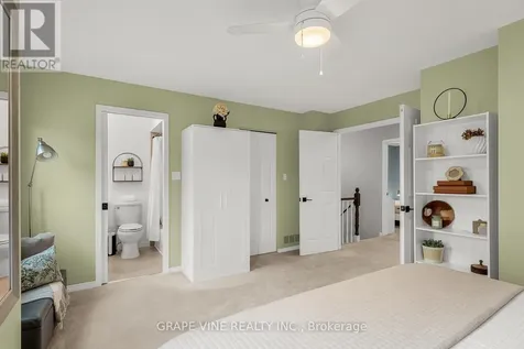 27 Ravenscroft Court Ottawa ON K2S 1R3
