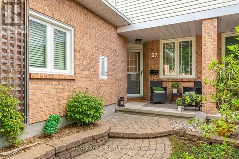 27 Ravenscroft Court Ottawa ON K2S 1R3