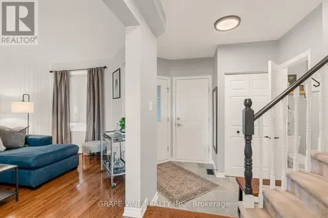 27 Ravenscroft Court Ottawa ON K2S 1R3