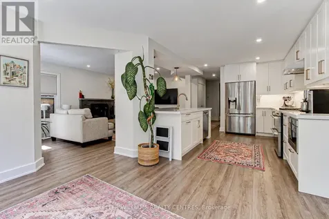 204 Crossland Gate Newmarket (glenway Estates) ON L3X 1A8