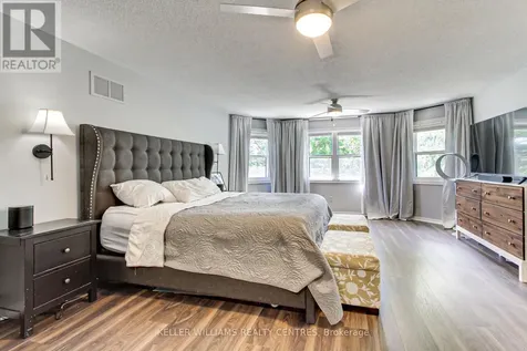 204 Crossland Gate Newmarket (glenway Estates) ON L3X 1A8