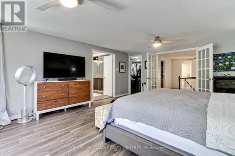 204 Crossland Gate Newmarket (glenway Estates) ON L3X 1A8