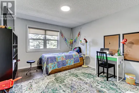 204 Crossland Gate Newmarket (glenway Estates) ON L3X 1A8