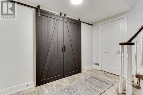 204 Crossland Gate Newmarket (glenway Estates) ON L3X 1A8