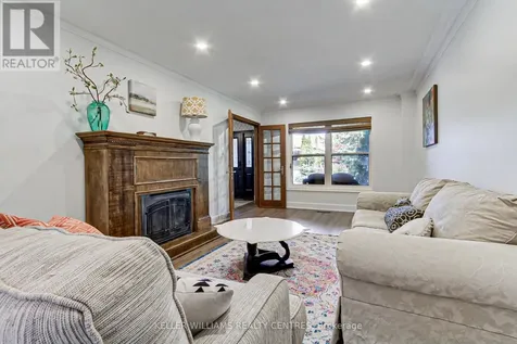 204 Crossland Gate Newmarket (glenway Estates) ON L3X 1A8