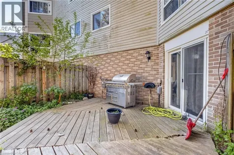 60 Elmsdale Drive Kitchener ON N2E 2G4