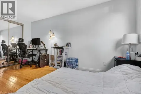 60 Elmsdale Drive Kitchener ON N2E 2G4