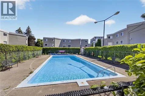 60 Elmsdale Drive Kitchener ON N2E 2G4