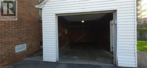 2047 James Street Burlington ON L7R 1H4
