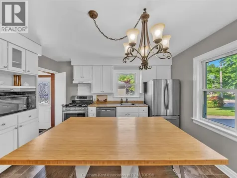 27 Jackson Drive Chatham ON N7L 2N9