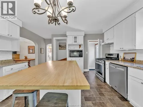 27 Jackson Drive Chatham ON N7L 2N9