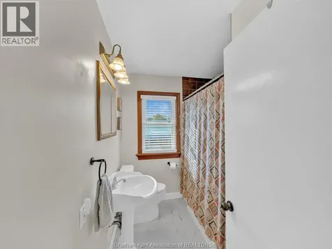 27 Jackson Drive Chatham ON N7L 2N9