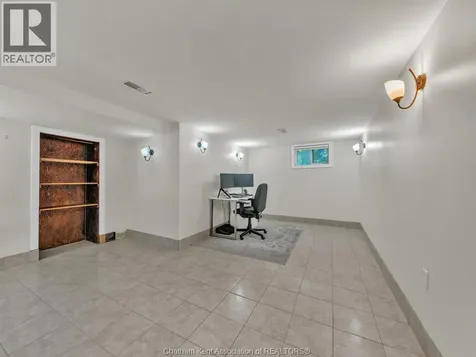27 Jackson Drive Chatham ON N7L 2N9