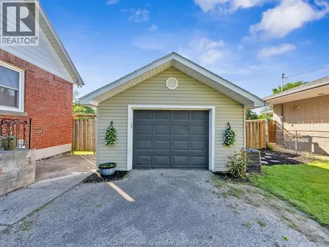 27 Jackson Drive Chatham ON N7L 2N9