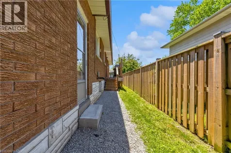 5 Armour Drive Welland ON L3C 2N7