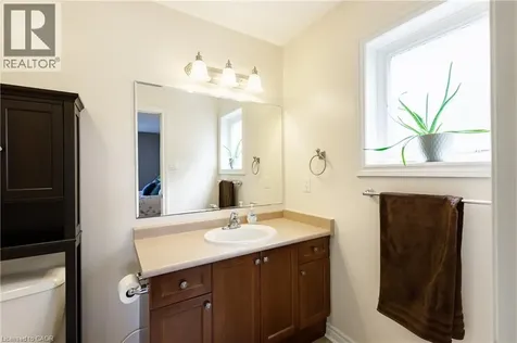 573 Isaiah Crescent Kitchener ON N2E 0E6