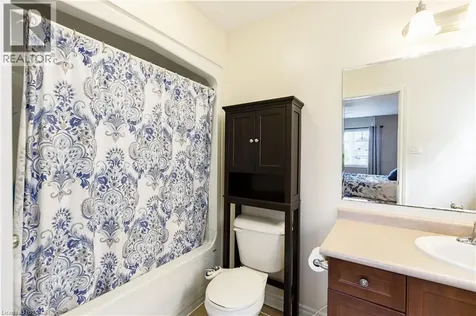 573 Isaiah Crescent Kitchener ON N2E 0E6