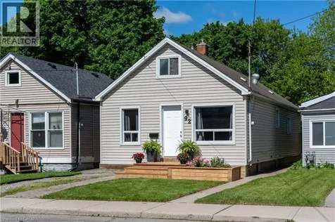 92 East 24th Street Hamilton ON L8V 2Y1