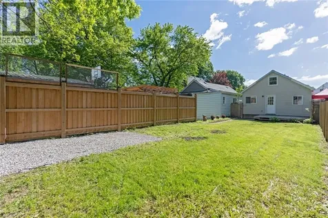 92 East 24th Street Hamilton ON L8V 2Y1