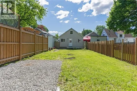 92 East 24th Street Hamilton ON L8V 2Y1
