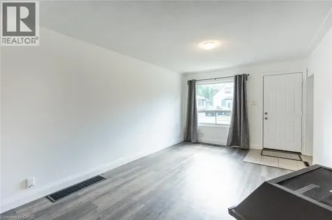 92 East 24th Street Hamilton ON L8V 2Y1