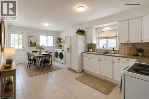 92 East 24th Street Hamilton ON L8V 2Y1