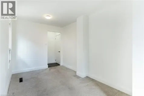 92 East 24th Street Hamilton ON L8V 2Y1