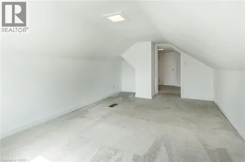92 East 24th Street Hamilton ON L8V 2Y1