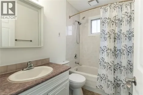 92 East 24th Street Hamilton ON L8V 2Y1