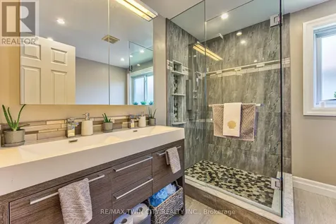 87 Steepleridge Street Kitchener ON N2P 2W3