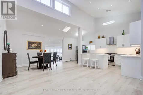 38 Lakeview Avenue Whitchurch-stouffville ON L4A 2H1
