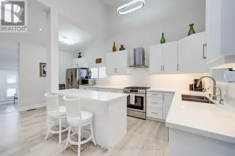 38 Lakeview Avenue Whitchurch-stouffville ON L4A 2H1