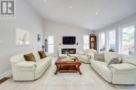 38 Lakeview Avenue Whitchurch-stouffville ON L4A 2H1